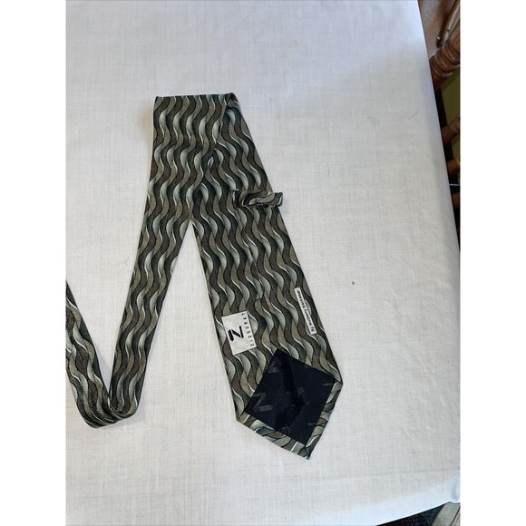 Ziggurat Men’s Dress Tie Size 57” Green Wavy Silk Business Formal Party - Picture 9 of 12